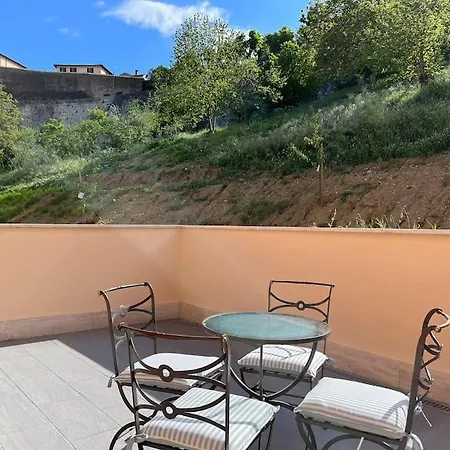Daire Sotto Le Mura, Loggia